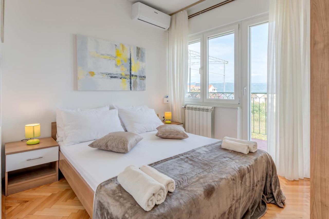 Apartments By The Sea Slatine, Ciovo - 11047 المظهر الخارجي الصورة