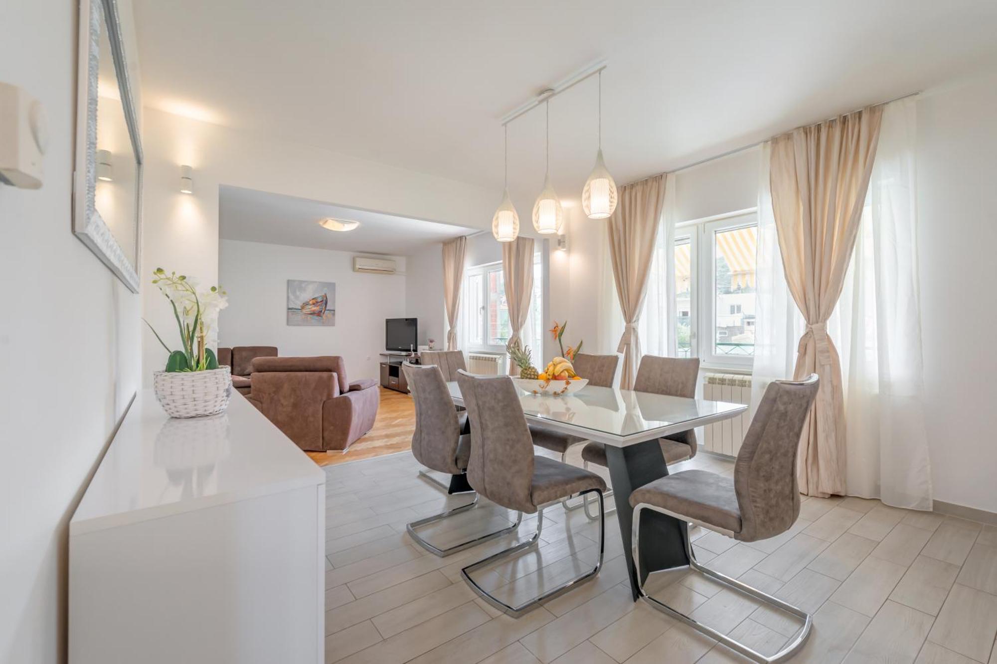 Apartments By The Sea Slatine, Ciovo - 11047 الغرفة الصورة