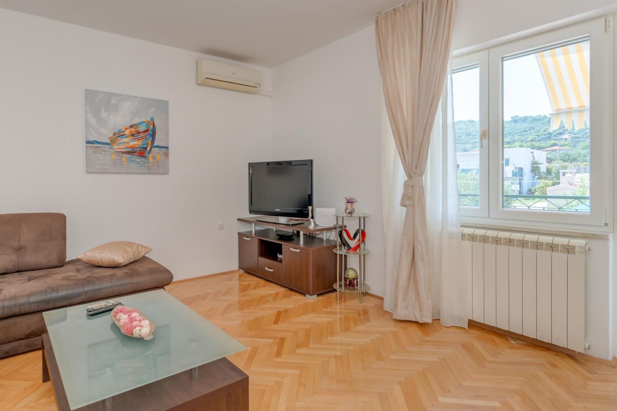 Apartments By The Sea Slatine, Ciovo - 11047 الغرفة الصورة